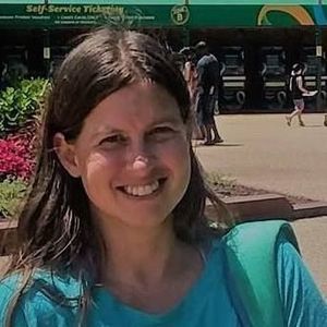 Meet your Posher, Laura